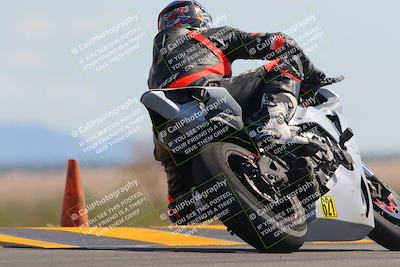 media/Oct-09-2022-SoCal Trackdays (Sun) [[95640aeeb6]]/Turn 9 Backside (120pm)/